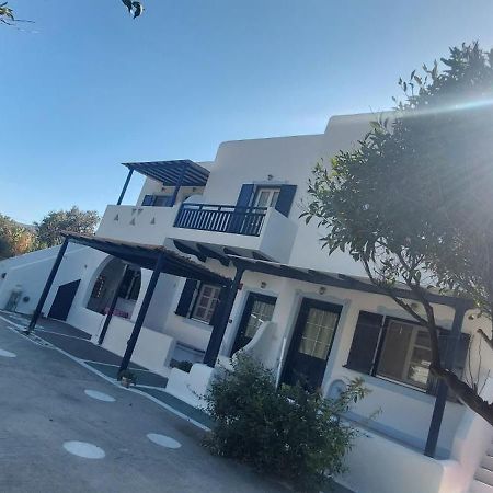 Ο Μπαξεσ Leilighet Livadi  Eksteriør bilde